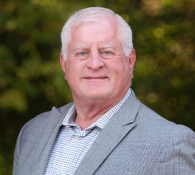 bio-headshot-dennis-bacon