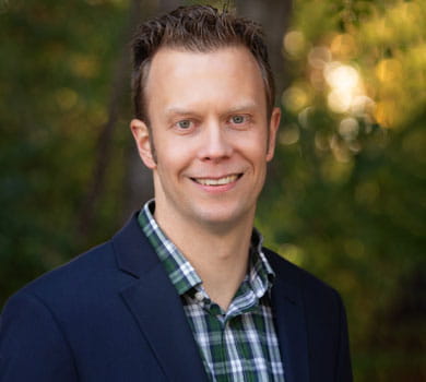 bio-headshot-grant-goering