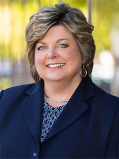 Cindy Peschel Headshot