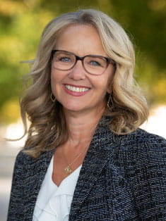 Kelley Manning Headshot